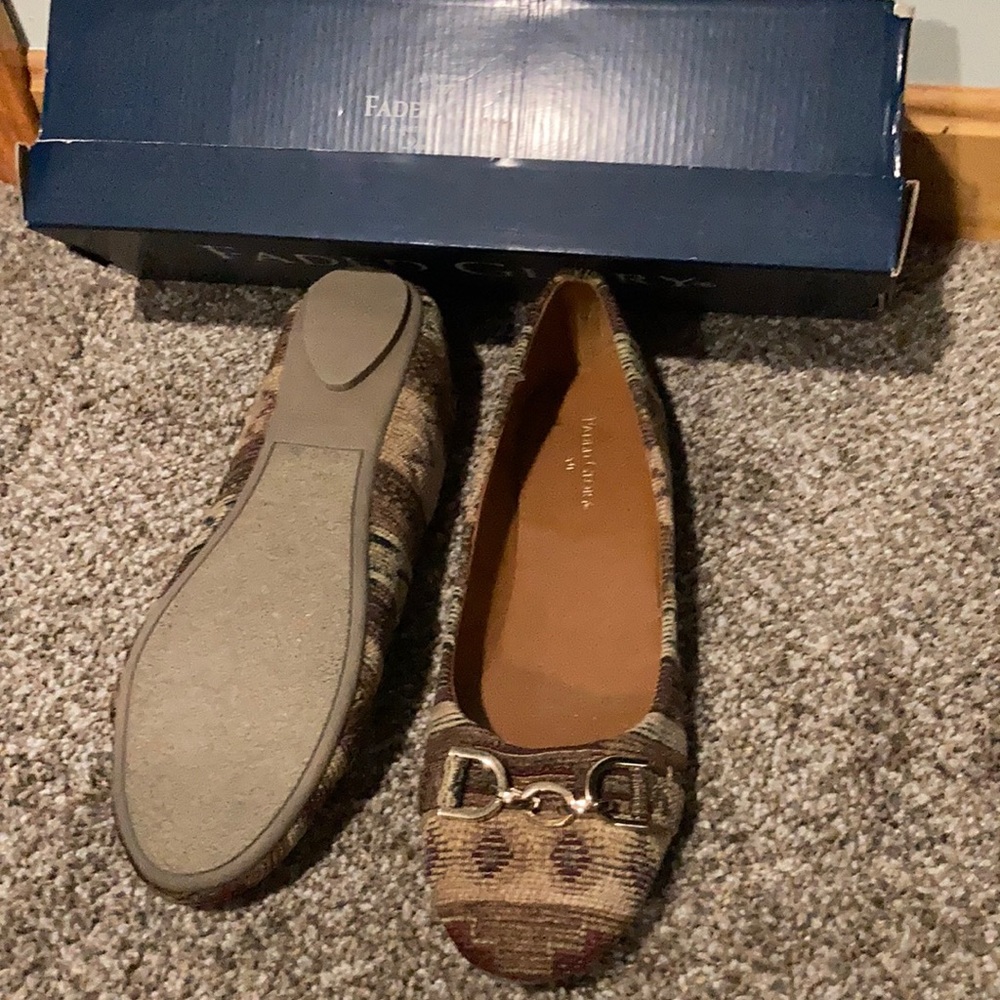 Ladies slip on